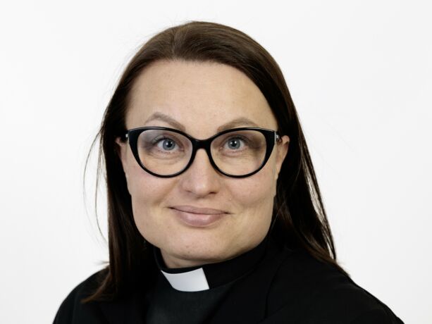 Bisma Jukka Keskitalo ásaha Anu Sorjosa Ohcejoga girkohearrá virgái sotnabeaivve