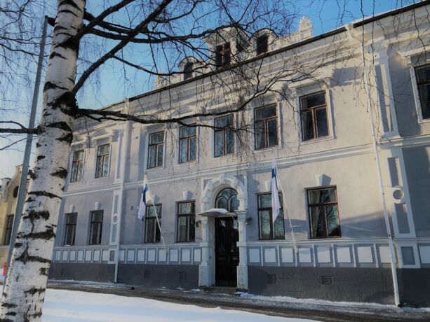 Uusia rovastin arvoja ja kirkkomusiikin arvonimiä Oulun hiippakunnan papeille ja kanttoreille