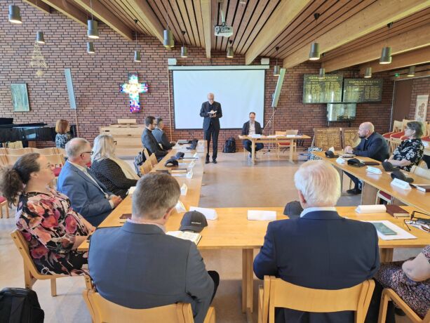 Oulun hiippakunnan hiippakuntavaltuusto mietti uutta strategiaa
